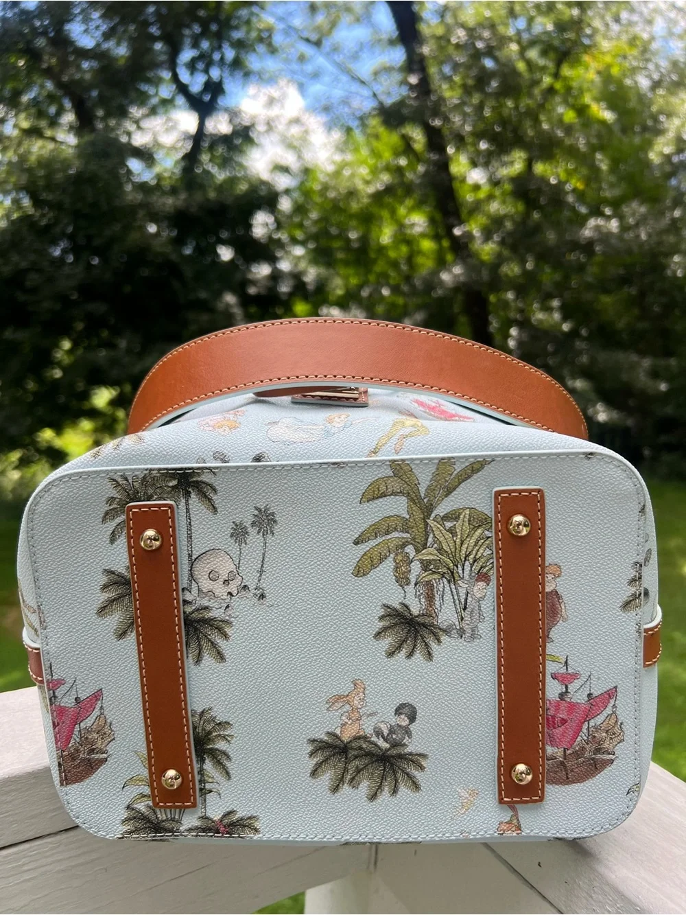 Dooney & Bourke 👛a beautiful
